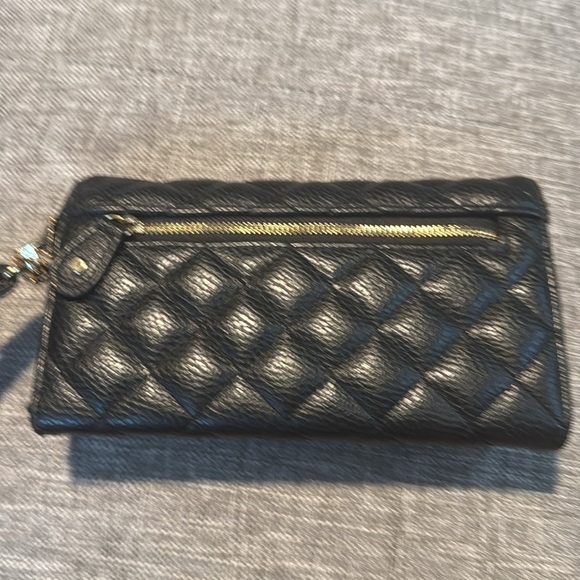 Steve Madden Black and Gold Quilted Wristlet - Picture 7 of 7